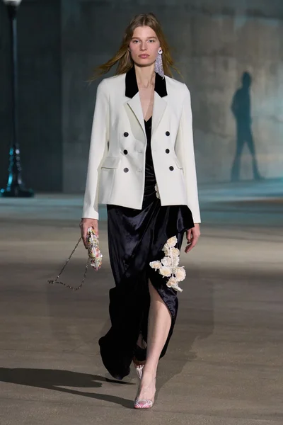 Look 34